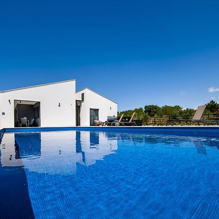 Villa Xo Ровінь Екстер'єр фото