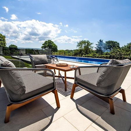 Villa Xo Ровінь Екстер'єр фото