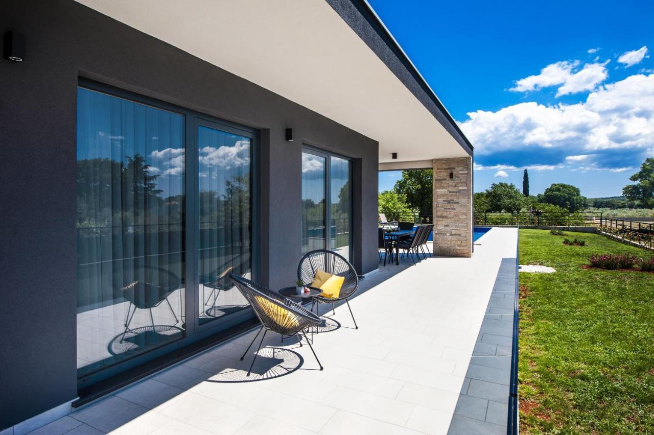 Villa Xo Ровінь Екстер'єр фото