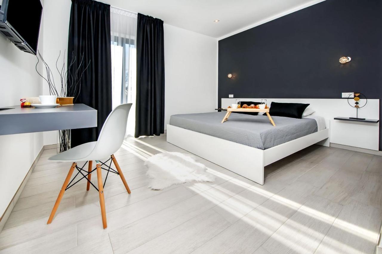 Villa Xo Ровінь Екстер'єр фото