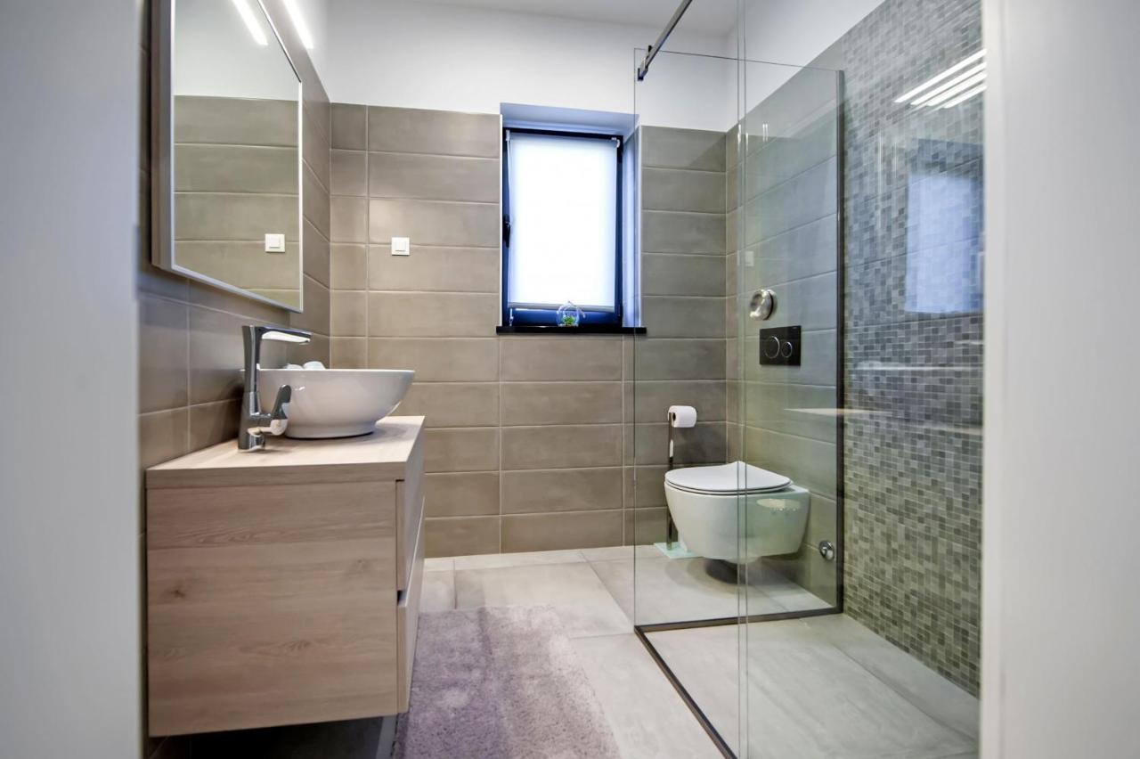 Villa Xo Ровінь Екстер'єр фото