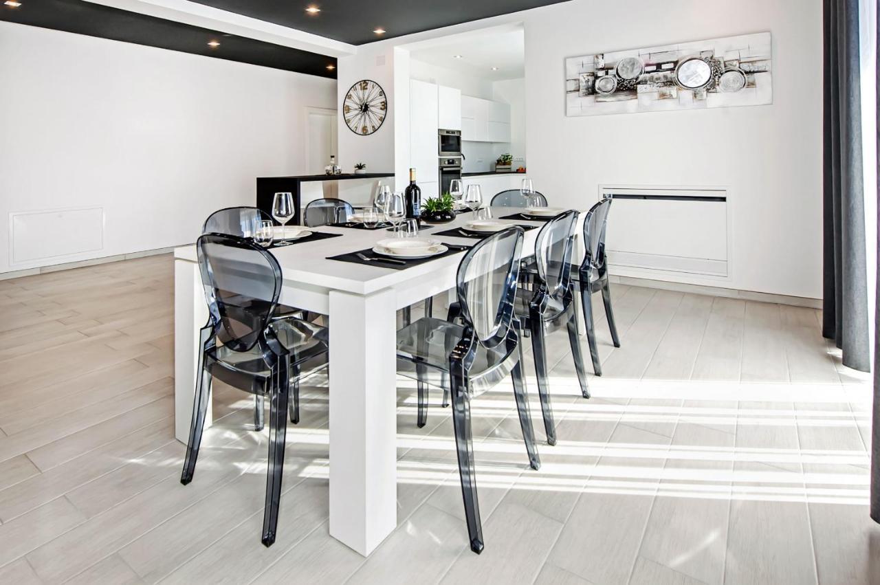 Villa Xo Ровінь Екстер'єр фото