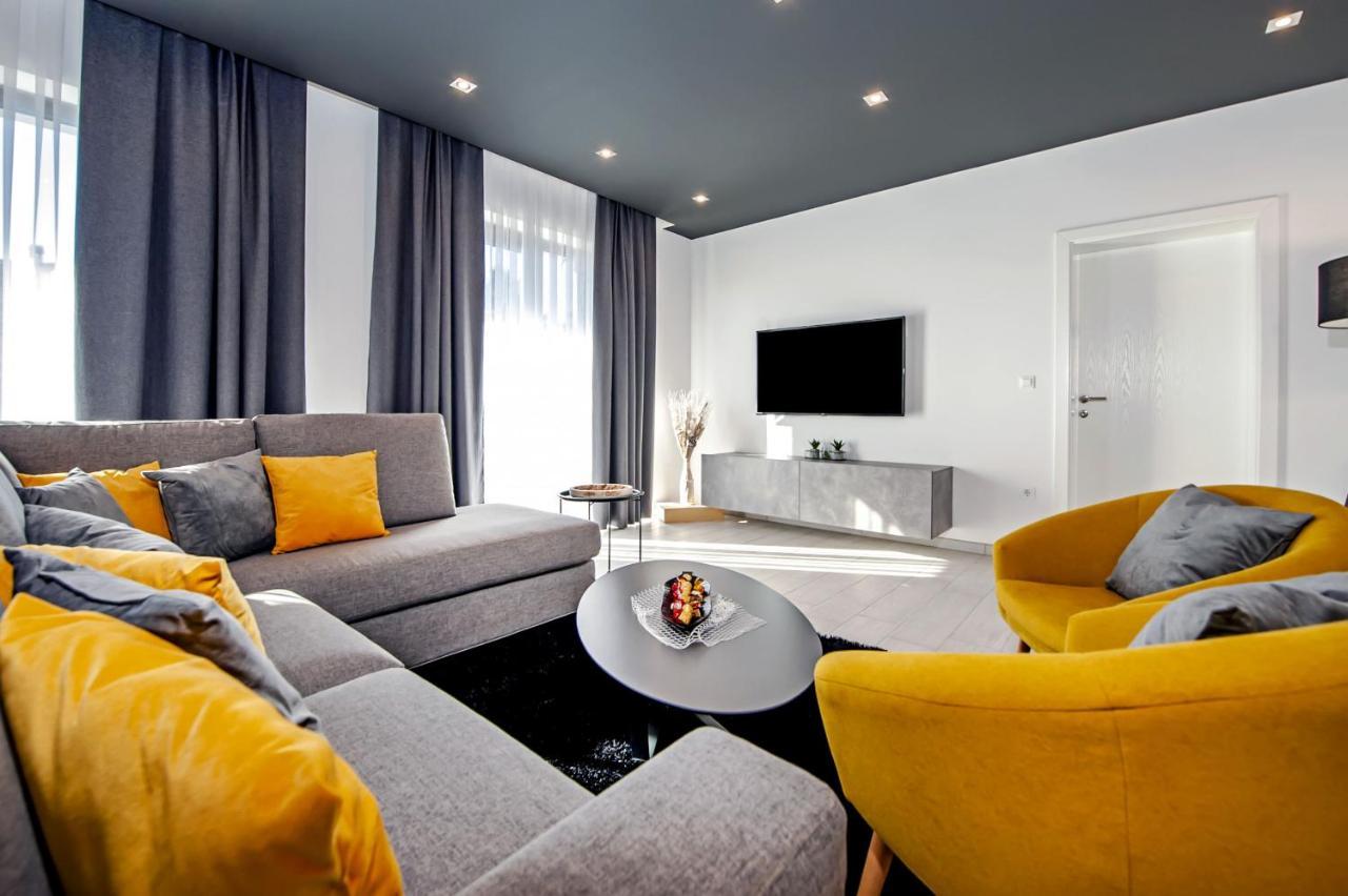 Villa Xo Ровінь Екстер'єр фото