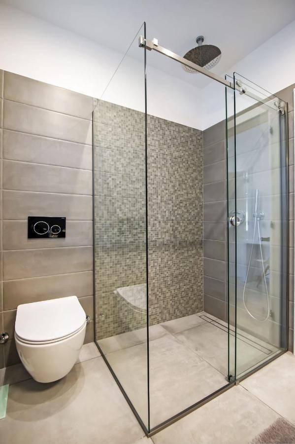 Villa Xo Ровінь Екстер'єр фото